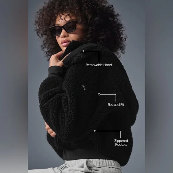 Alo Yoga NWT Foxy Sherpa Jacket Full Zip, Removable Hood, zipper pocket Black XS
